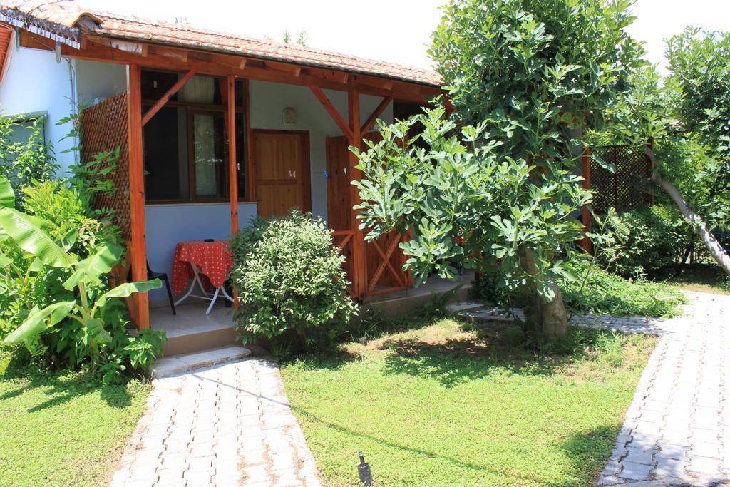 Yildiz Pension Bungalows Çıralı Bilik gambar